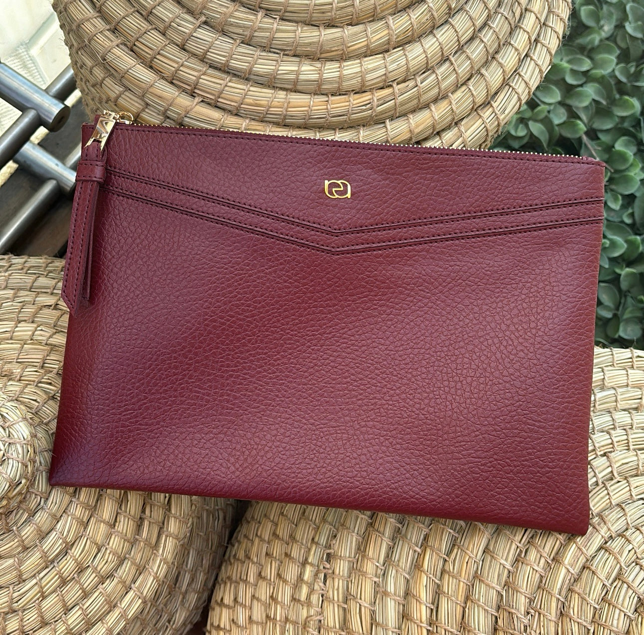Iris Clutch